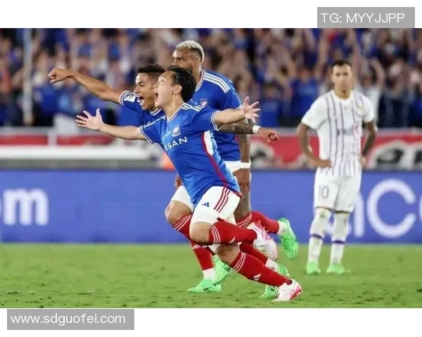 2018年横滨水手与神户胜利的激烈对决回顾与分析