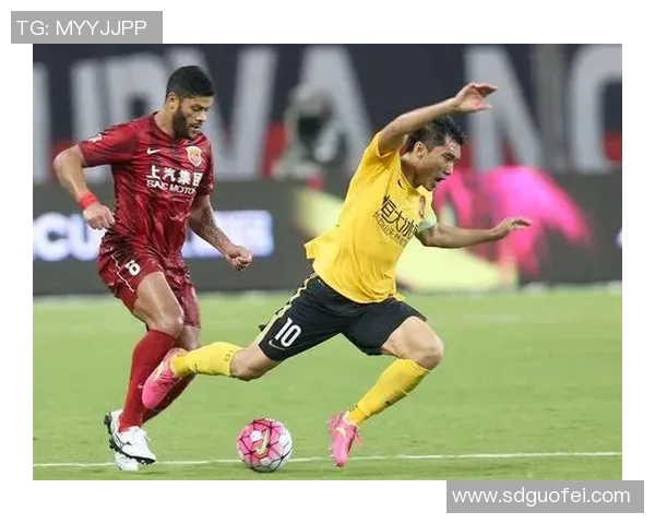 上港主场迎战恒大激情对决2018年11月3日足球盛宴再掀高潮 上港主场迎战恒大激情对决2018年11月3日足球盛宴再掀高潮