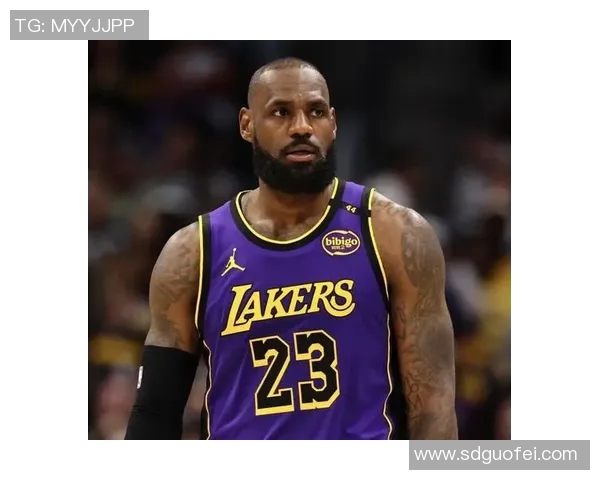 詹姆斯：湖人忠诚的化身，坚守到最后一刻