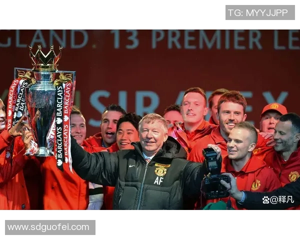 曼联逆袭击败曼城，继续领跑英超积分榜，瓜帅面临压力